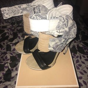 MIA Snakeskin heels size 8